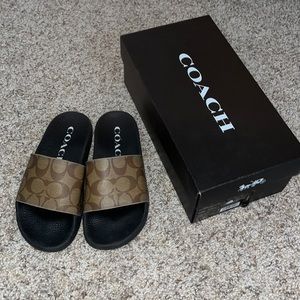 Coach Sport Slides